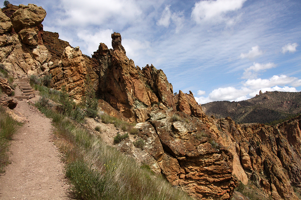Smith Rock Misery Ridge Trail
